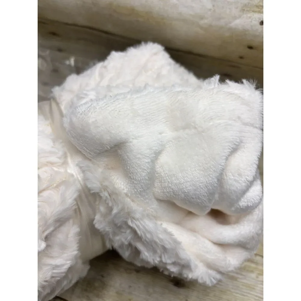 50 x 60 White Plush Throw